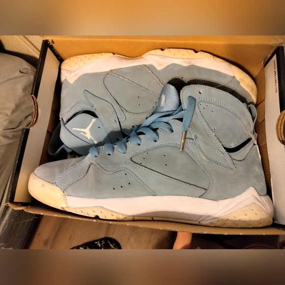 Retro 7s pantone - Picture 1 of 5